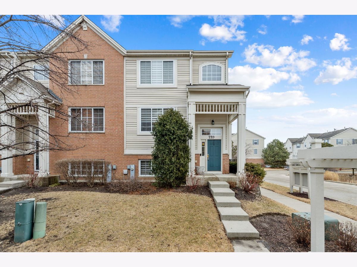 Townhomes Sold Concord Commons Des Plaines Illinois, 770 Hanbury