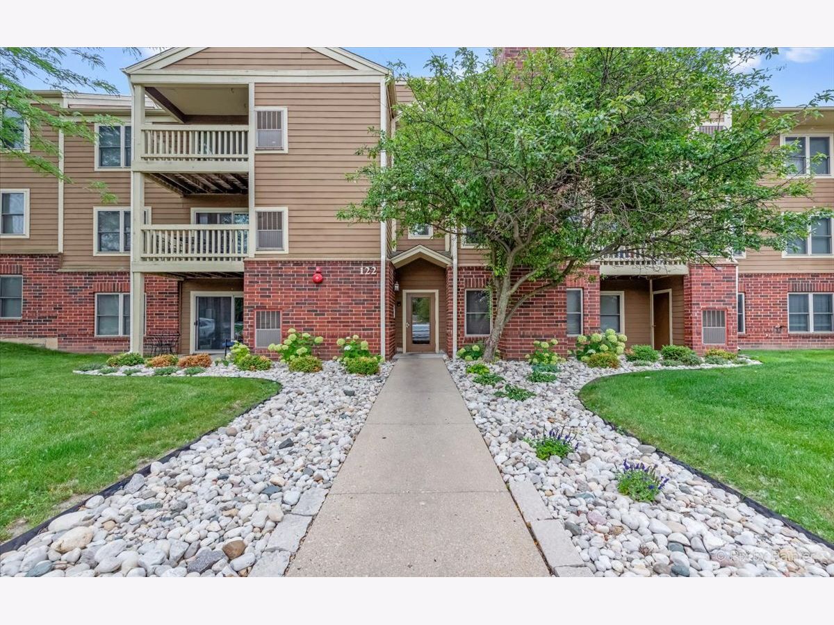 Condominiums Sold Park Bloomingdale Bloomingdale Illinois, 122 Glengarry