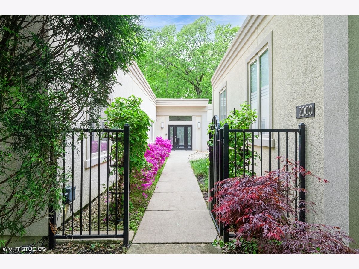  Sold Riverwoods Illinois, 2000 Clendenin