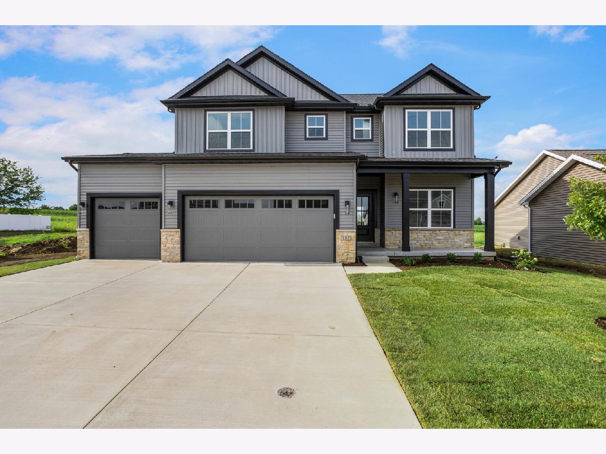 Homes & Condos & Townhomes Sold Sangamon Fields Mahomet Illinois, 605 Wheatley