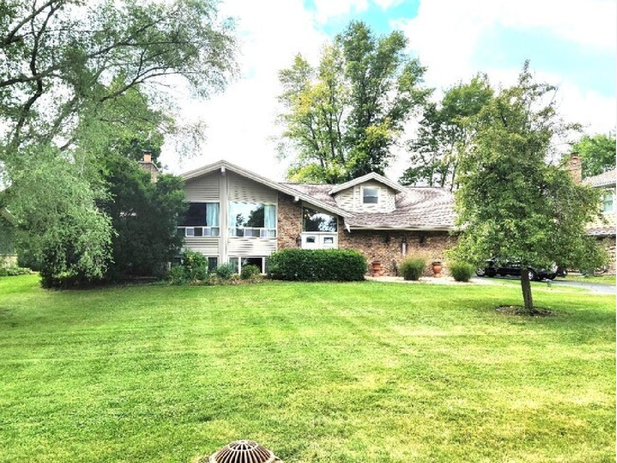 Homes & Condos & Townhomes Rented Brookeridge Downers Grove Illinois, 8538 Washington