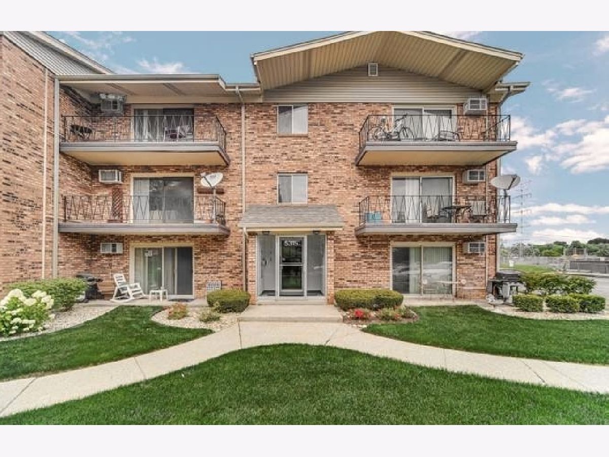  Rented Crestwood Illinois, 5315 Waterbury