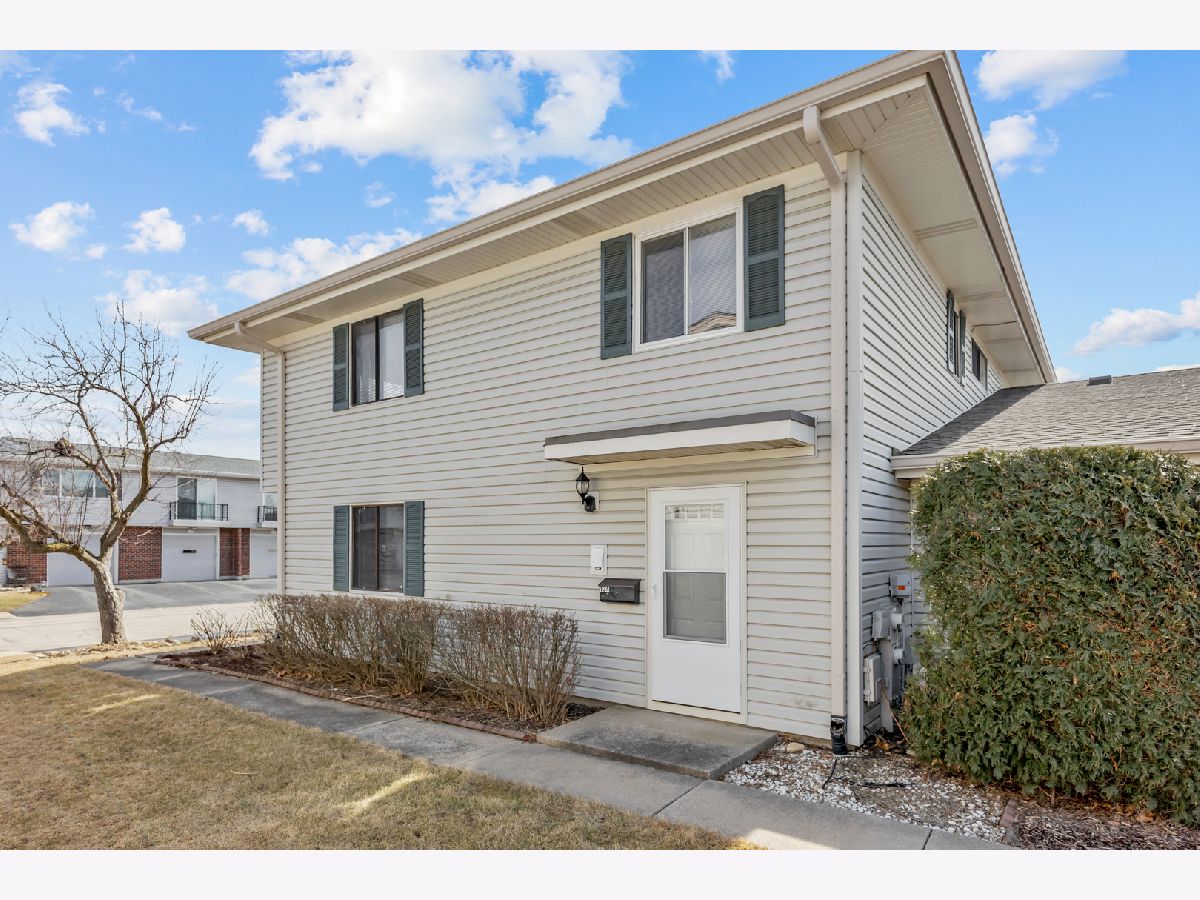Condos & Townhomes Sold Weathersfield Lake Schaumburg Illinois, 134 Barcliffe