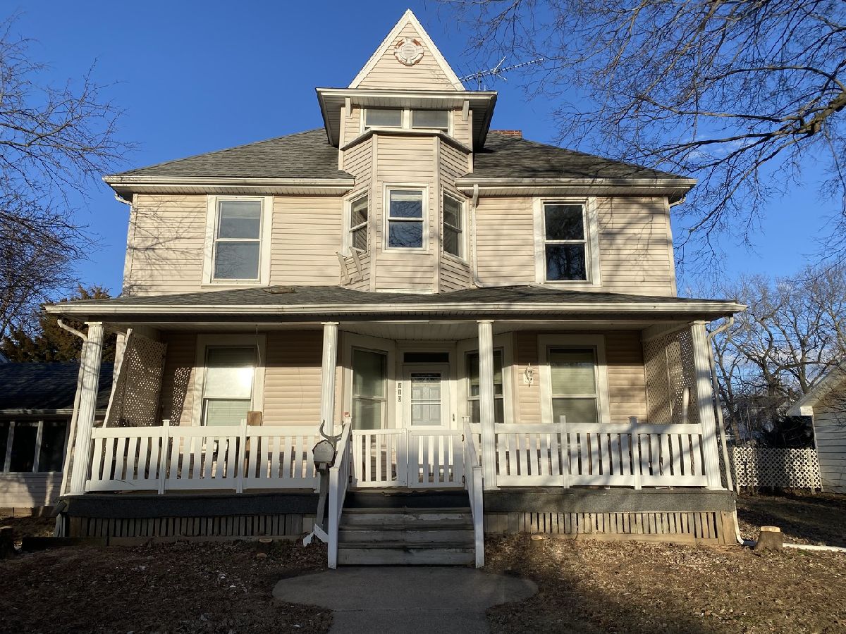  Sold Henry Illinois, 710 Market