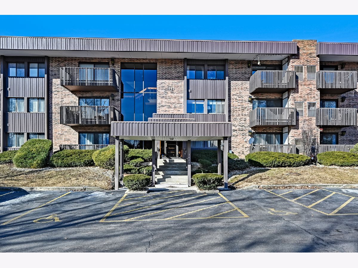 Condominiums Sold Woodlawn Terrace Joliet Illinois, 1421 Woodbridge