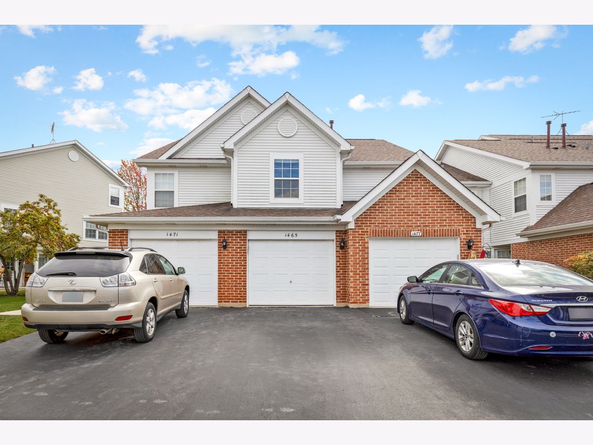 Townhomes & Condos Rented Turnberry Manor Roselle Illinois, 1465 Ashbury