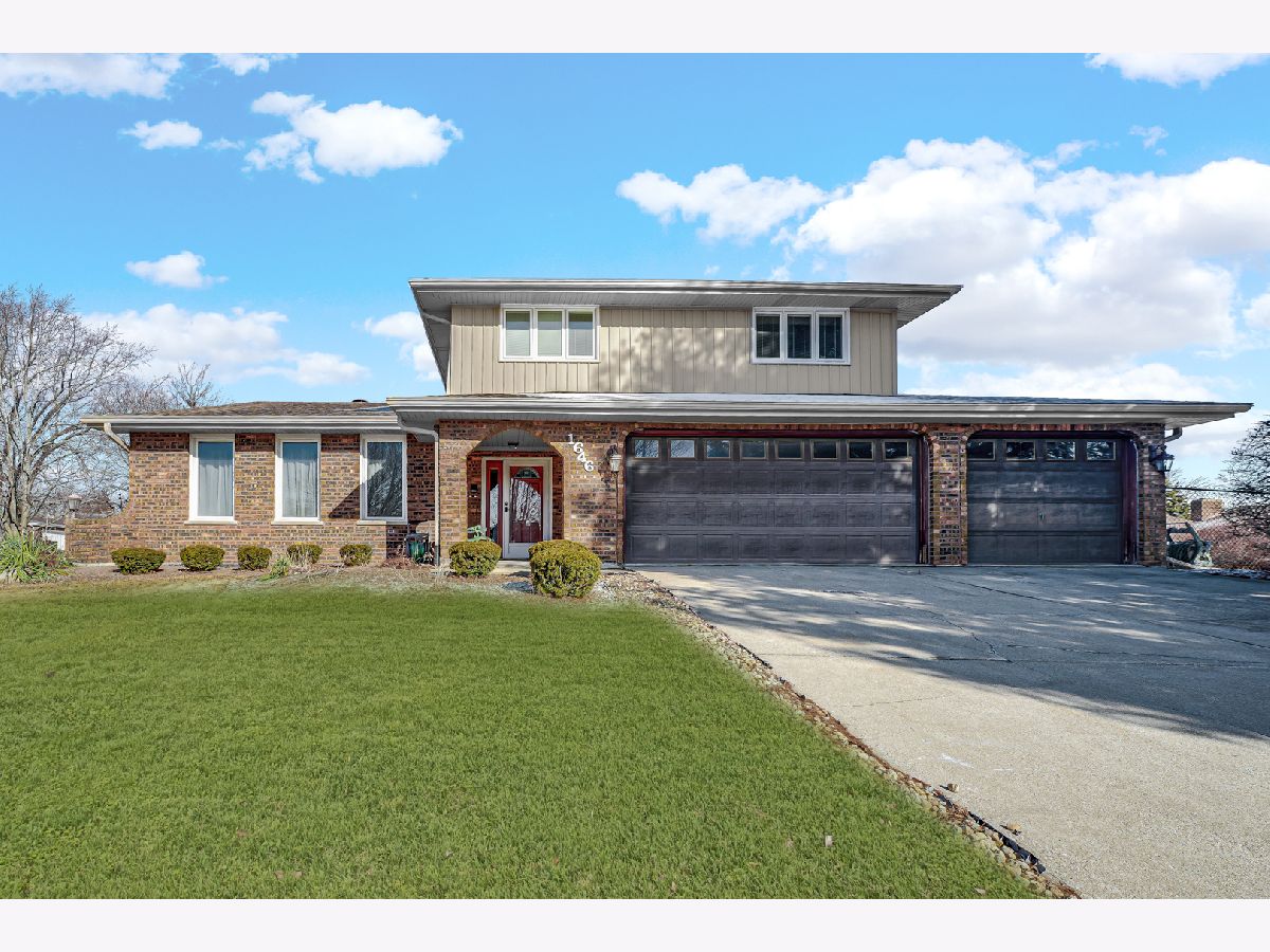 Homes & Condos & Townhomes Sold Country Creek New Lenox Illinois, 1646 Briarcrest