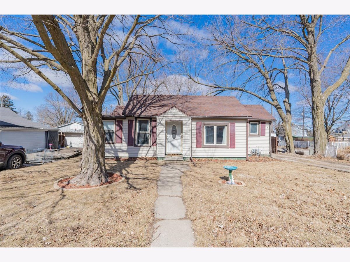  Sold Danvers Illinois, 112 W Columbia