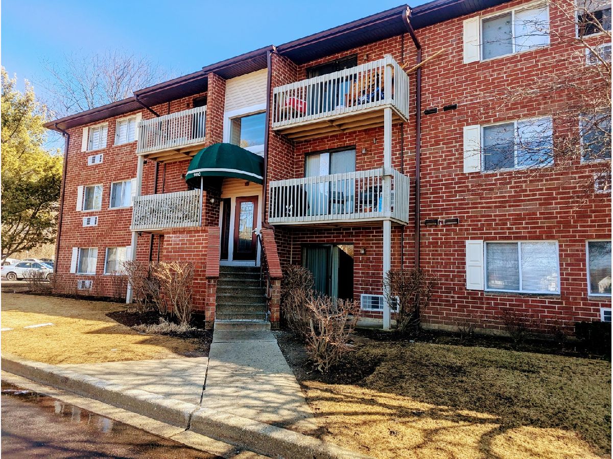 Condominiums Sold Lakewood Villas Vernon Hills Illinois, 960 Lakeside
