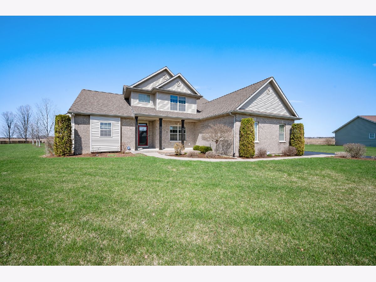 Homes & Townhomes Sold North Grove Crossings Sycamore Illinois, 525 Brighton