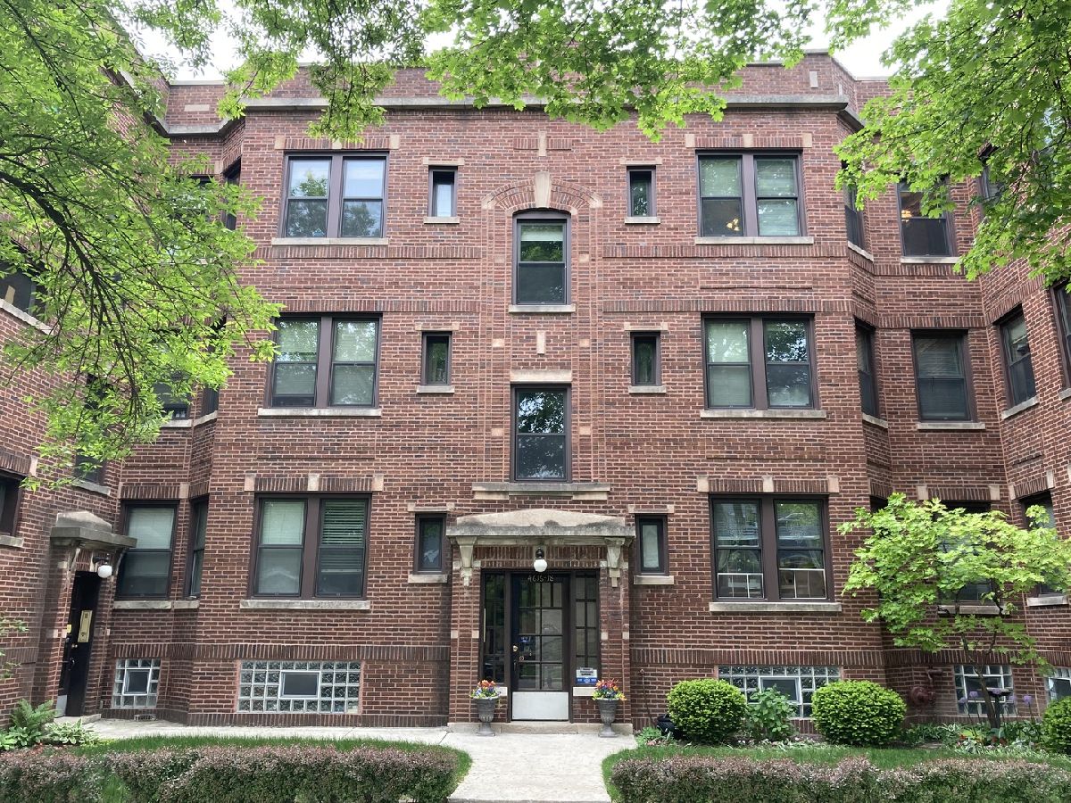 Homes & Condominiums Rented Ravenswood Manor Chicago Illinois, 4618 Sacramento