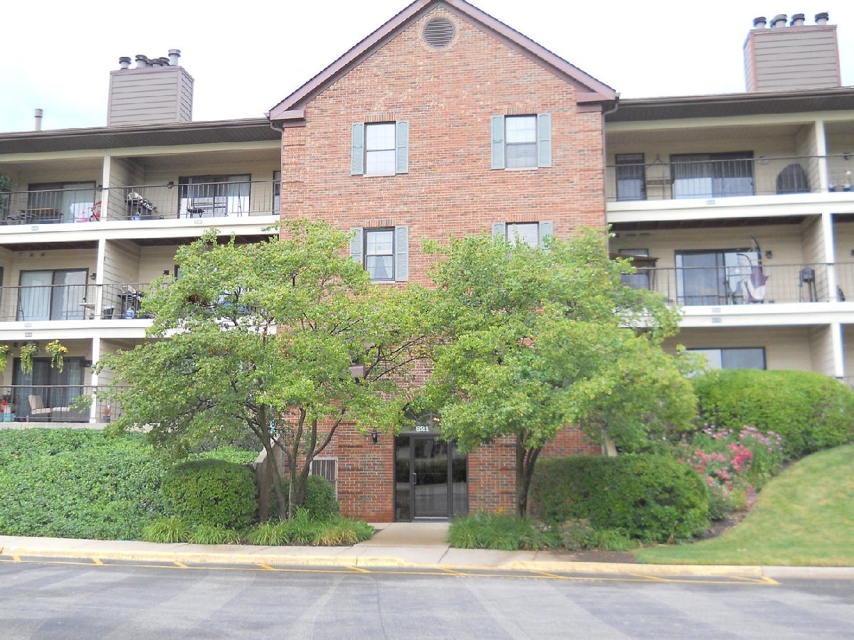 Condominiums Rented Chatham East Buffalo Grove Illinois, 621 Hapsfield