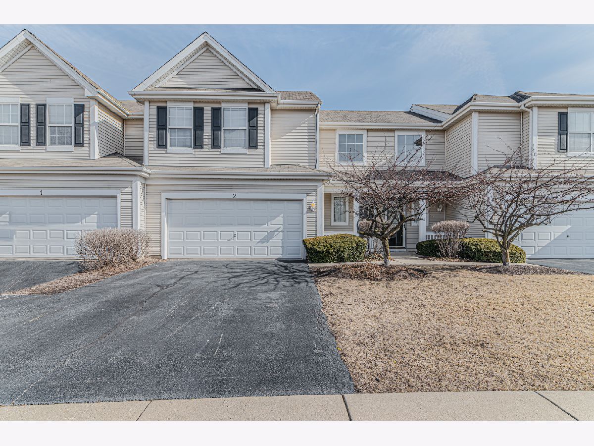 Townhomes & Condos Sold Summit Enclave Dekalb Illinois, 1556 Grand