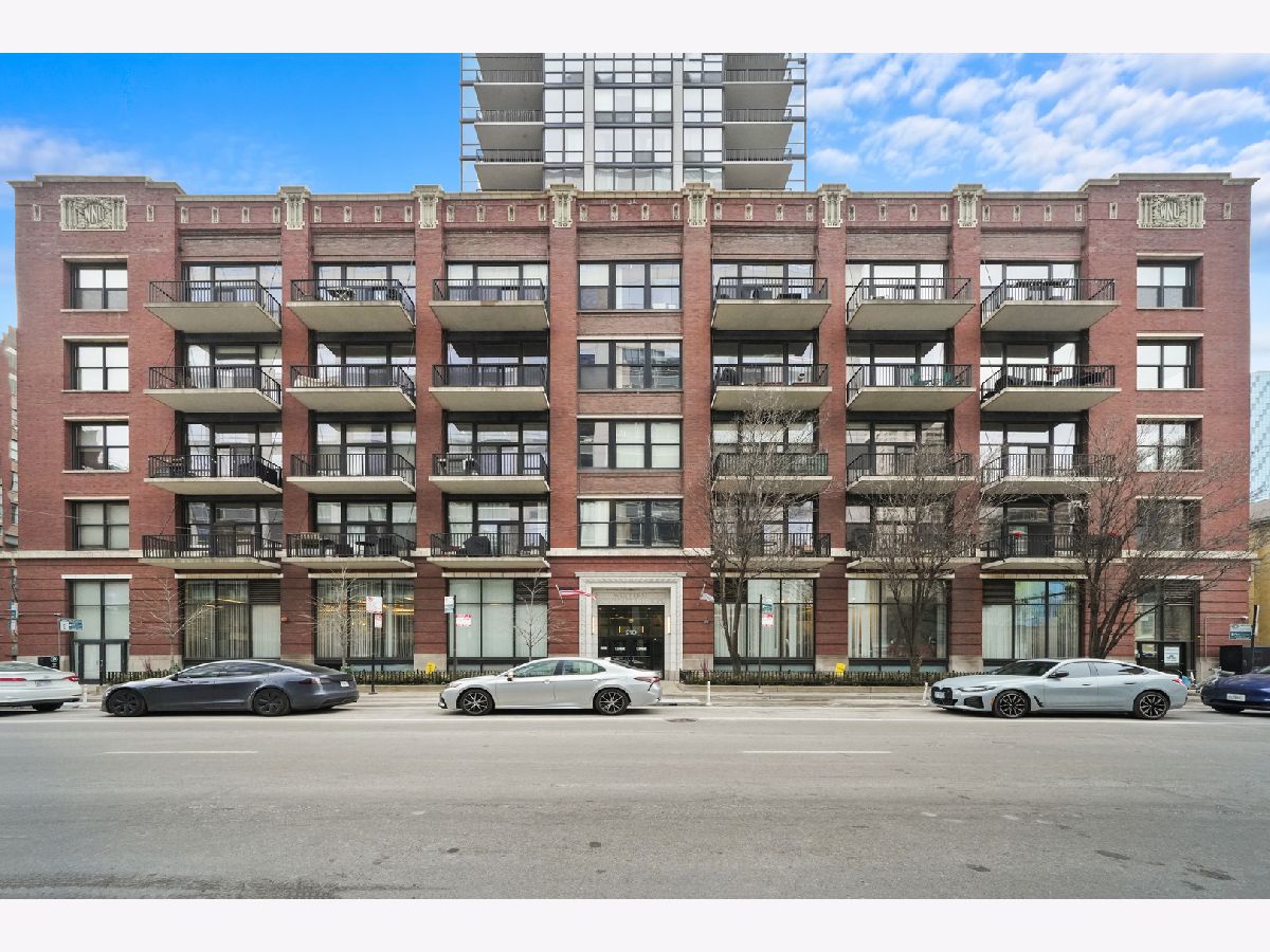 Condominiums Sold The Edge Chicago Illinois, 210 Des Plaines
