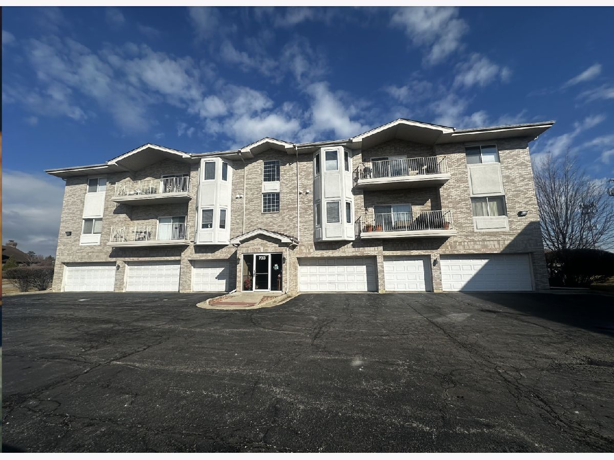 Condominiums Sold Avanti Place Addison Illinois, 733 5th