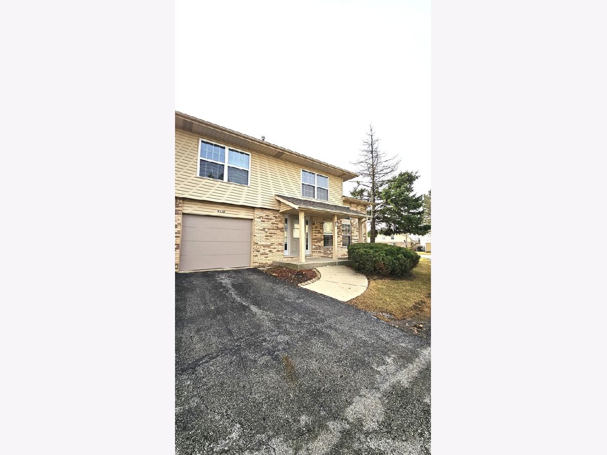  Rented Orland Hills Illinois, 9310 Meadowview