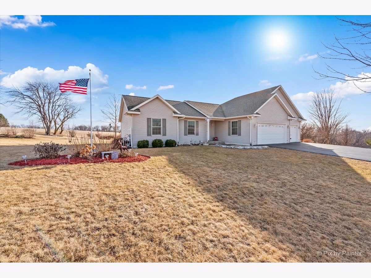  Sold Lanark Illinois, 19-14 Timber Ridge