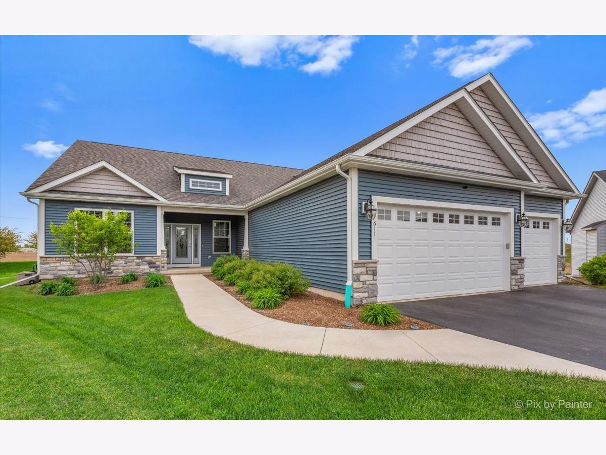 Homes & Condos & Townhomes Sold Prairie Ridge Hampshire Illinois