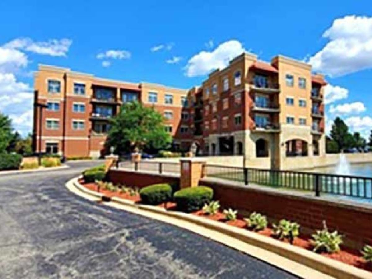 Condominiums Sold Venetian Pointe Addison Illinois, 1200 Foxdale