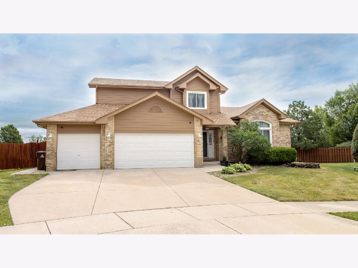 Homes & Townhomes & Condos Sold Brookside Glen Tinley Park Illinois, 8000 Block