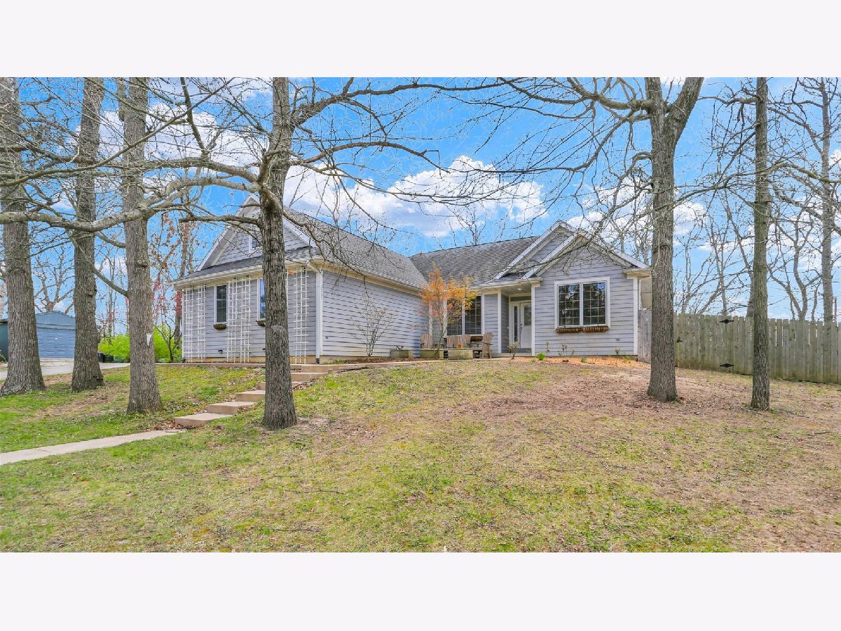  Sold White Heath Illinois, 2145 Wagon Trail