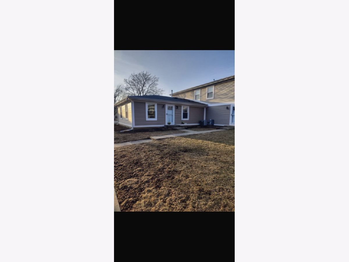 Townhomes & Condos & Homes Rented Plymouth Farms Vernon Hills Illinois, 381 Farmingdale