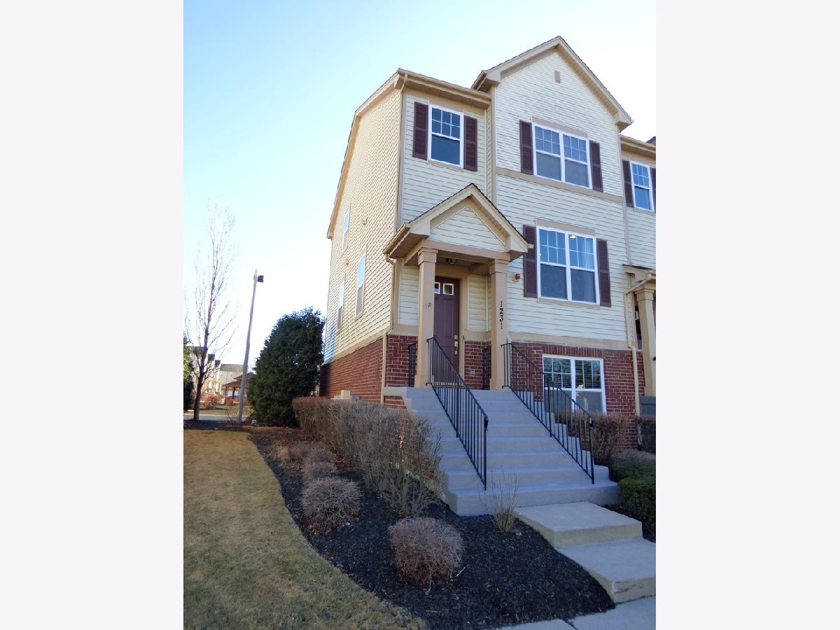 Townhomes Sold Lexington Park Des Plaines Illinois, 1231 Willow