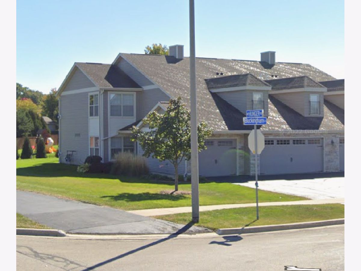 Condominiums Rented River Edge Sycamore Illinois, 976 Buckingham