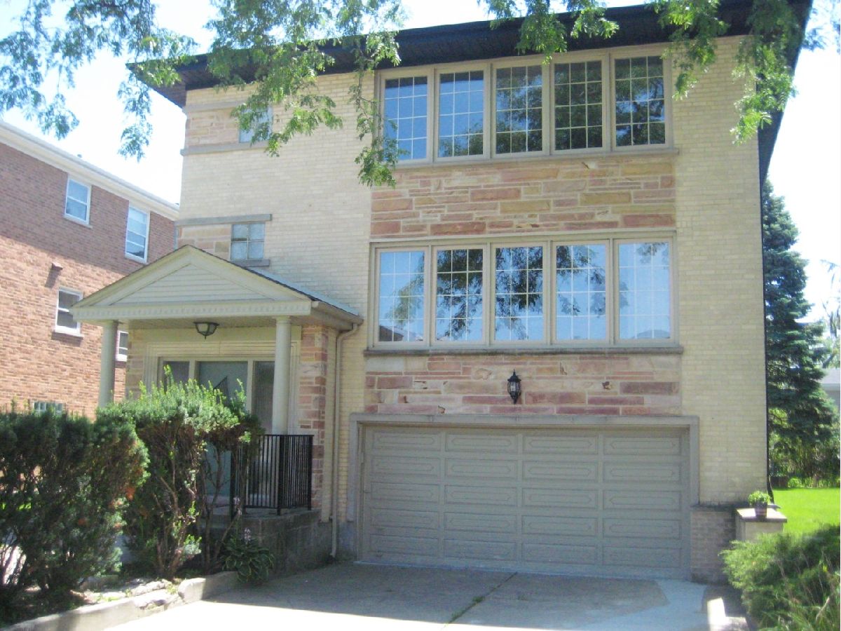 Rented Lincolnwood Illinois, 3315 Columbia