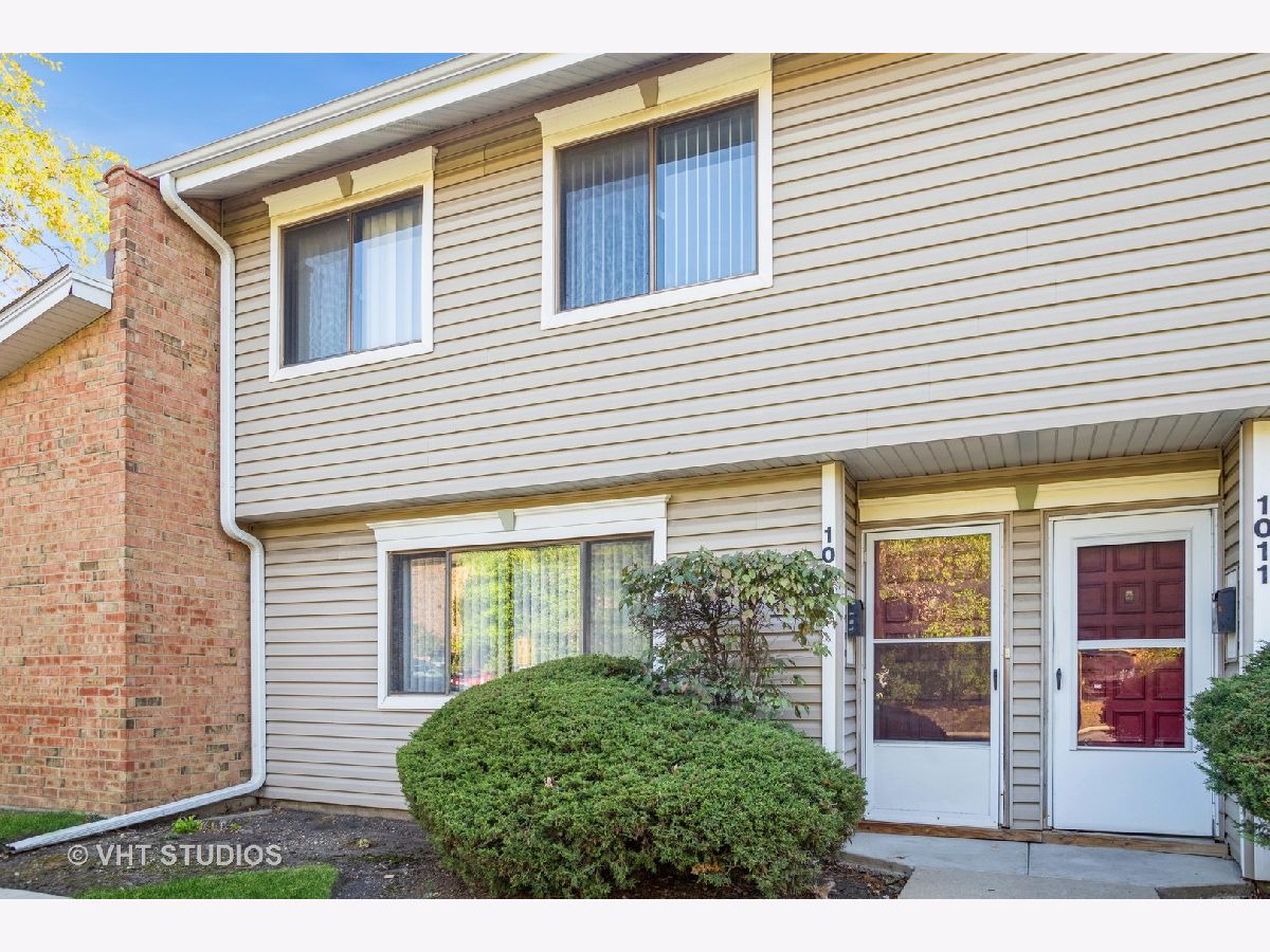 Condos & Townhomes Sold Runaway Bay Palatine Illinois, 1012 Bayside