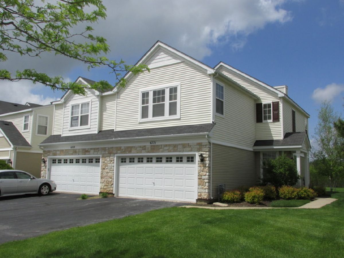 Townhomes & Condos Rented Silverstone Lake Carpentersville Illinois, 6771 Slate
