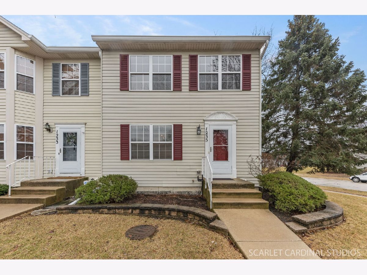 Townhomes Sold Chesapeake Commons Geneva Illinois, 1235 Koster