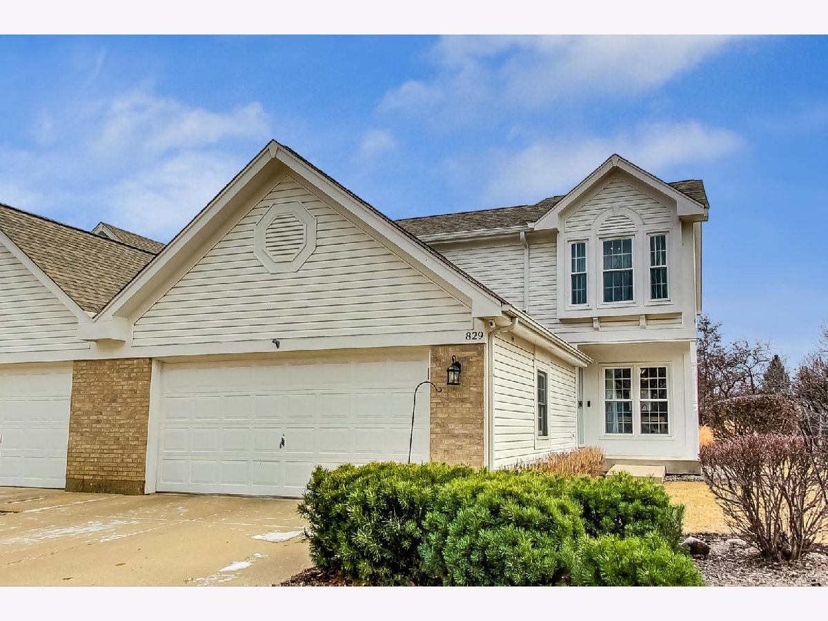 Townhomes Sold Stonebridge Crystal Lake Illinois, 829 Stonebridge