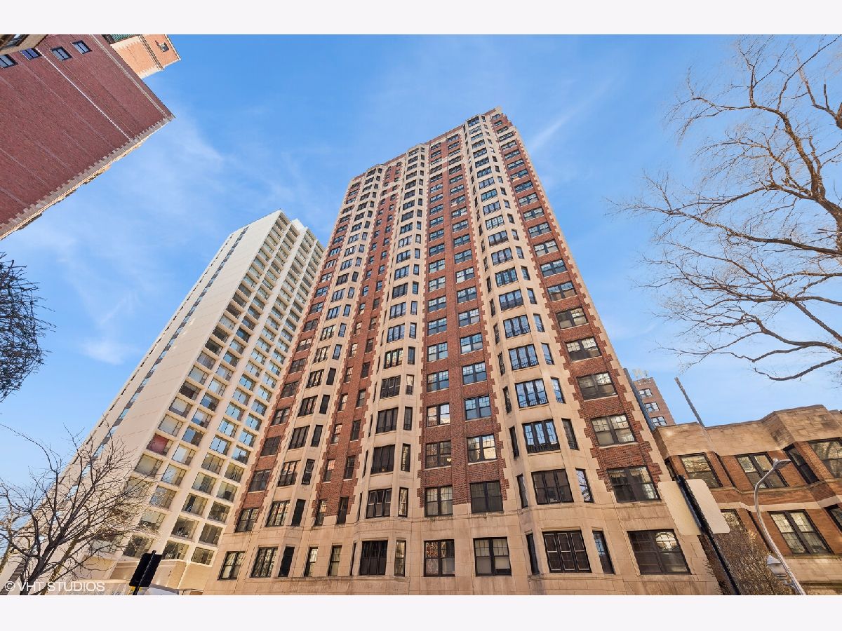 Condominiums Sold The Eddystone Chicago Illinois, 421 Melrose