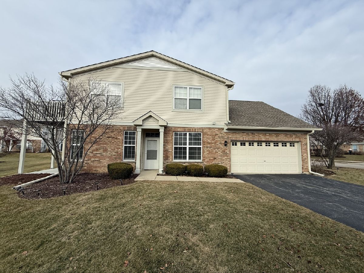 Townhomes & Condos Rented Canterbury Place Algonquin Illinois, 1586 Millbrook