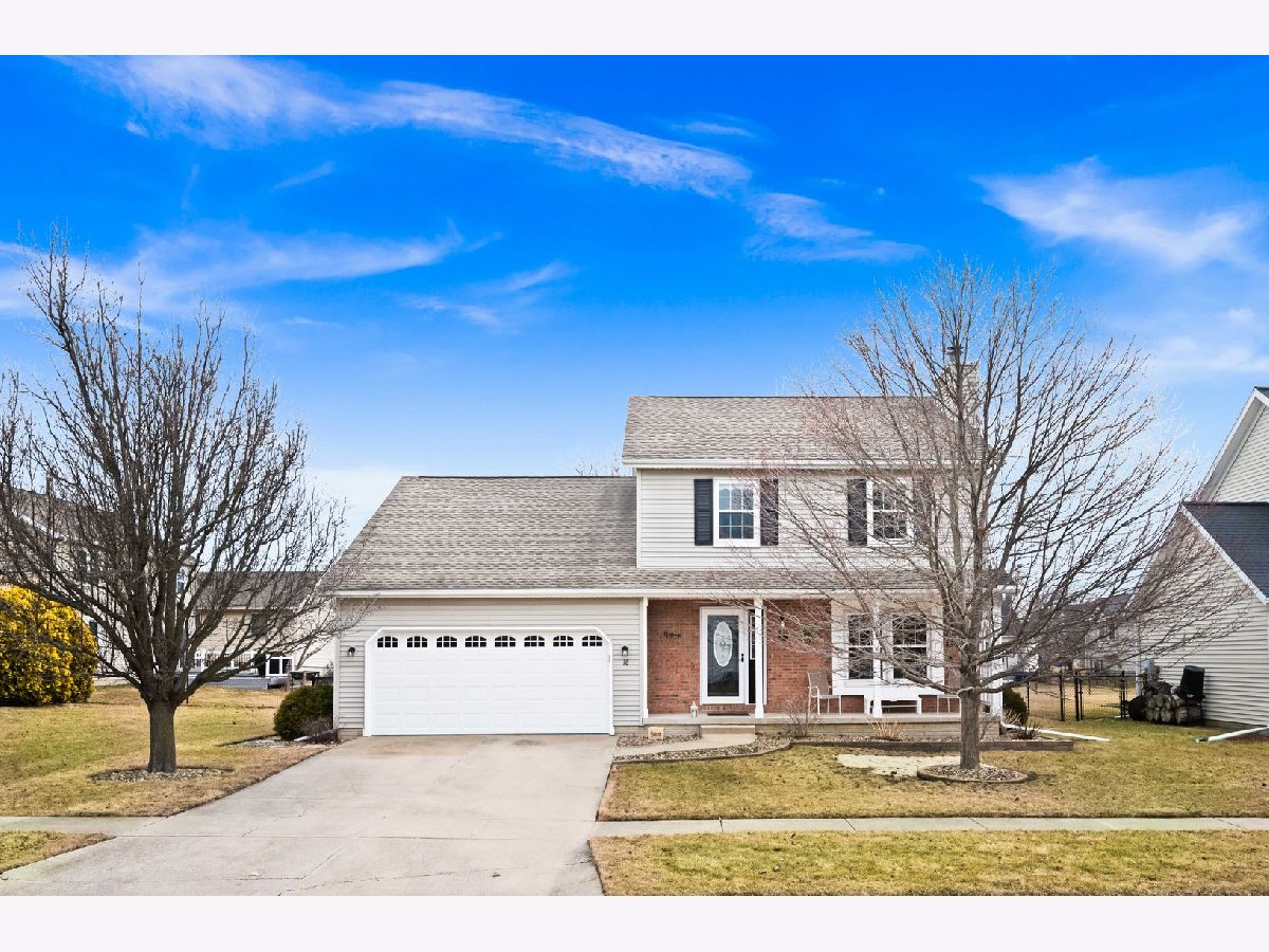 Homes & Condos & Townhomes Sold Old Farm Lakes Bloomington Illinois, 18 Drake