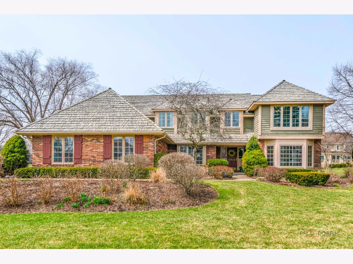Homes Sold Huntington Lakes Libertyville Illinois, 2424 Steeple Chase