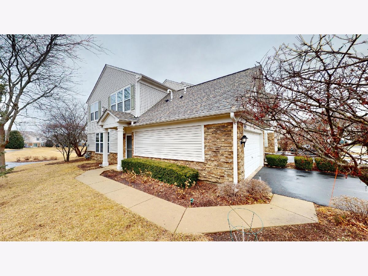 Townhomes Sold Lakeside Pointe Crystal Lake Illinois, 699 Pointe
