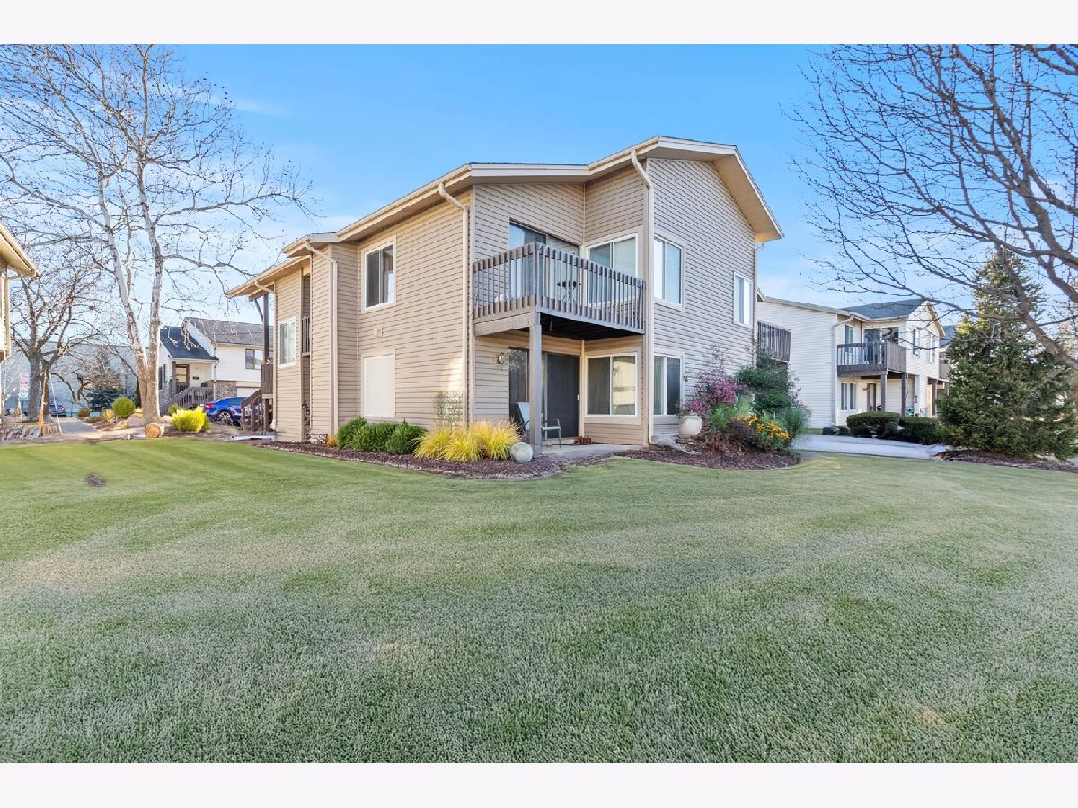 Townhomes & Condos Sold Larkspur Hanover Park Illinois, 7554 Bristol