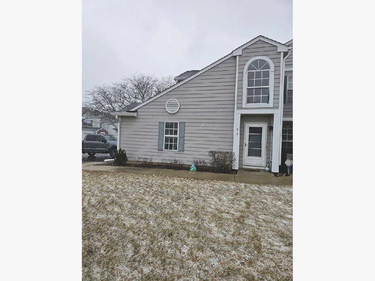 Townhomes & Condos & Homes Sold Manors Of Oak Knoll Streamwood Illinois, 61 Adams