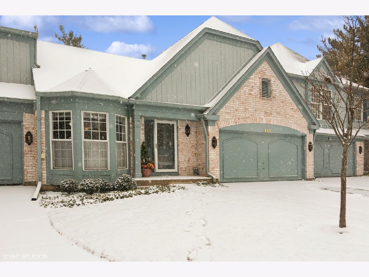 Townhomes Sold Cherbourg Buffalo Grove Illinois, 713 Alsace