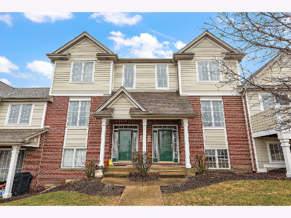 Townhomes & Homes Sold Colette Highlands Orland Park Illinois, 15752 Scotsglen
