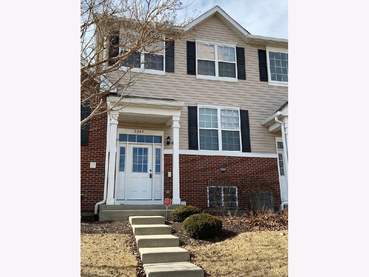 Townhomes Rented Mill Crossing At Grande Reserve Yorkville Illinois, 2285 Beresford