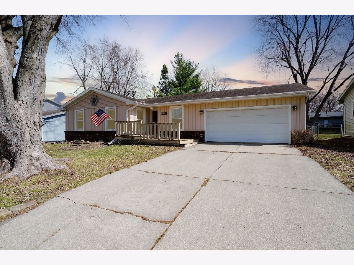 Homes & Condos & Townhomes Sold Washington East Bloomington Illinois, 118 Sesame