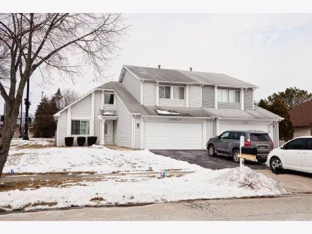 Townhomes Rented Serendipity Buffalo Grove Illinois, 601 Bordeaux