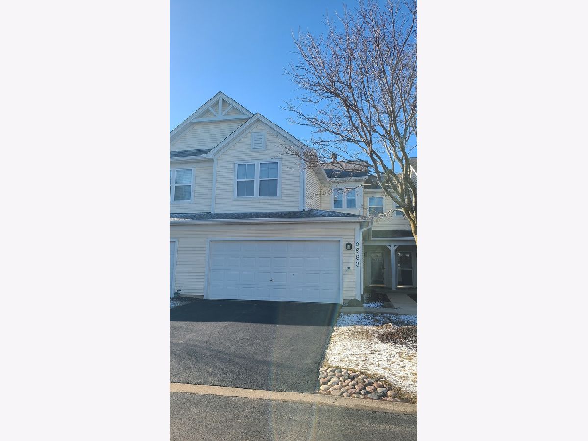  Rented Lindenhurst Illinois, 2983 Falling Waters