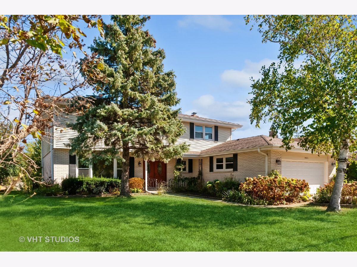 Homes Sold Ivy Hill East Arlington Heights Illinois, 2425 Windsor
