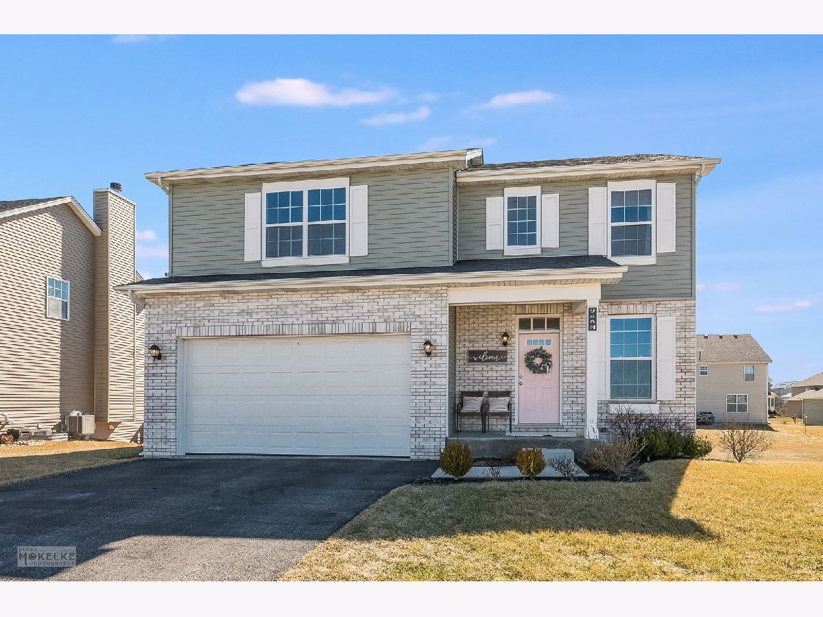 Homes Sold Blackberry Woods Yorkville Illinois, 946 Carly