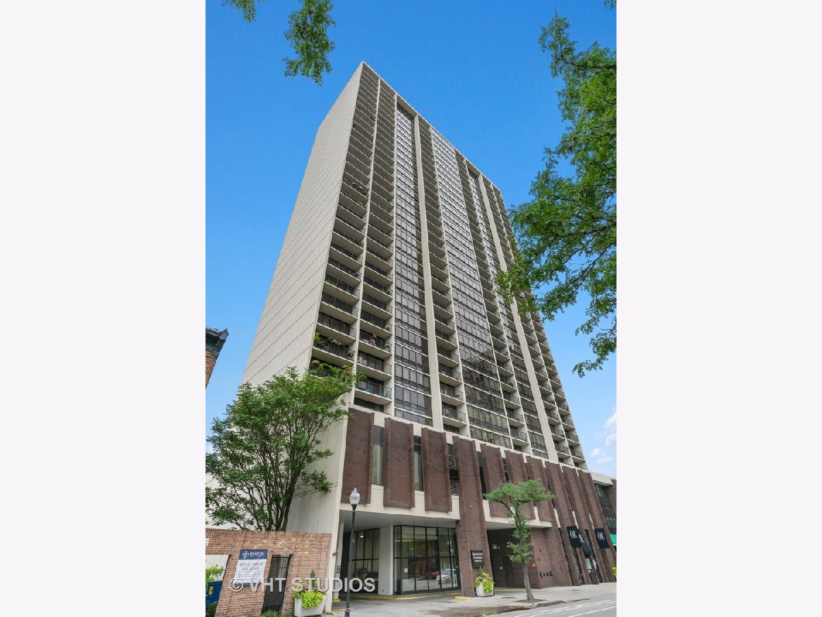 Condominiums Sold Americana Towers Chicago Illinois, 1636 Wells