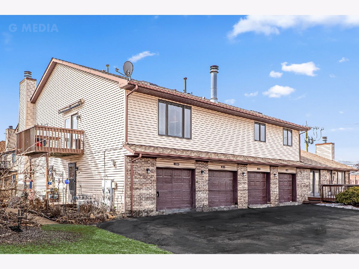 Condos & Townhomes & Homes Sold Woodgate Sycamore Illinois, 1810 Kennicott